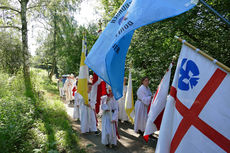 Festgottesdienst zum 1.000 Todestag des Heiligen Heimerads auf dem Hasunger Berg (Foto: Karl-Franz Thiede) Festgottesdienst zum 1.000 Todestag des Heiligen Heimerads auf dem Hasunger Berg (Foto: Karl-Franz Thiede)